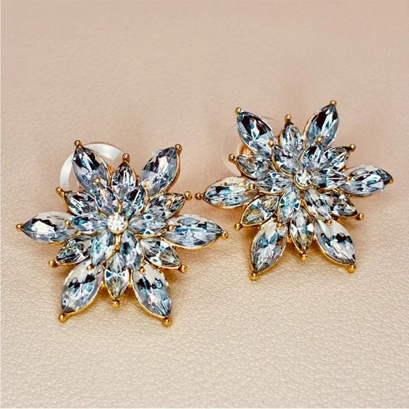Elegant Gold Floral CZ Stud Statement Earrings - Picture 5 of 7